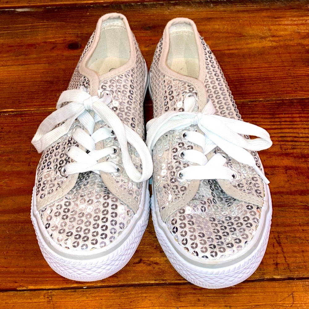 Balera Silver Sequin Dance Sneaker, size 5
